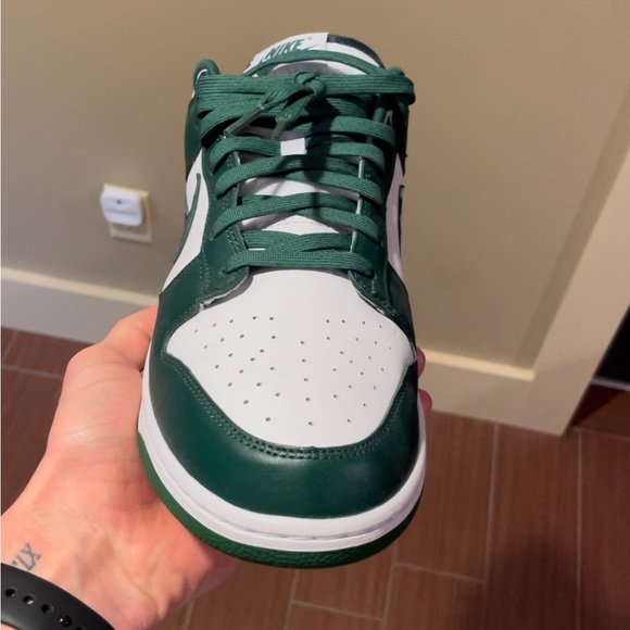 Michigan state low dunk - Picture 2 of 9